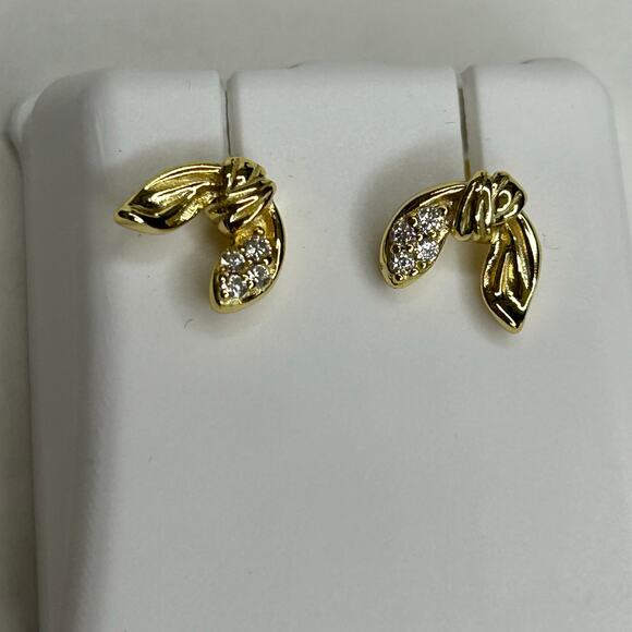 Genuine MOISSANITE EARRINGs with gold plated‎ studs. Tie, bow shaped - Picture 3 of 4